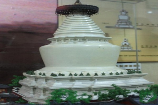 白塔模型