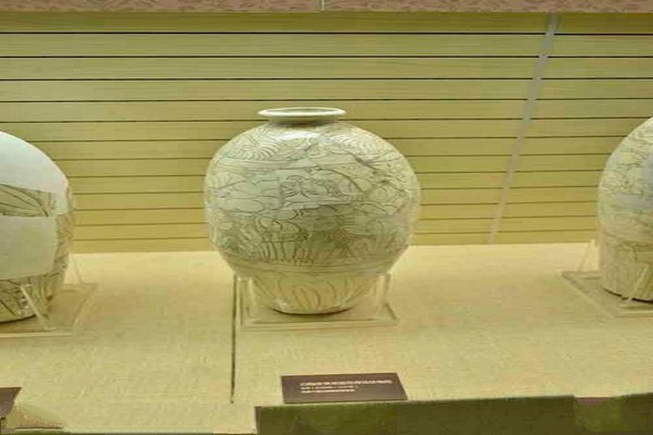 登封窑瓷器艺术展