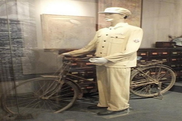 建国初期的警服