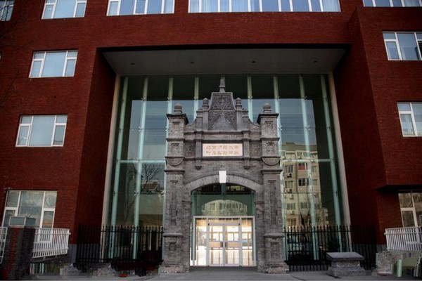 师大附中百年校门