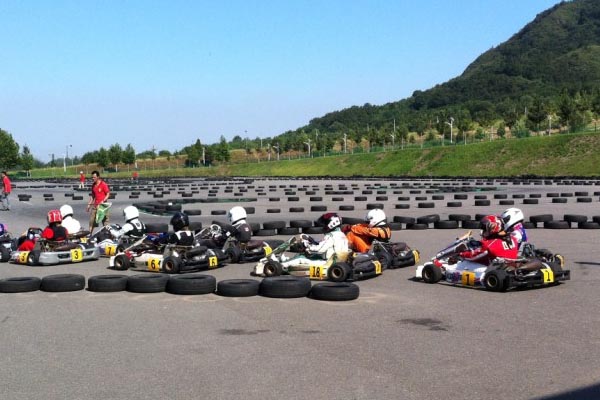 狂飚乐园卡丁车