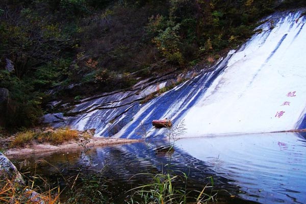 北京•北京黑龙潭•龙戏潭